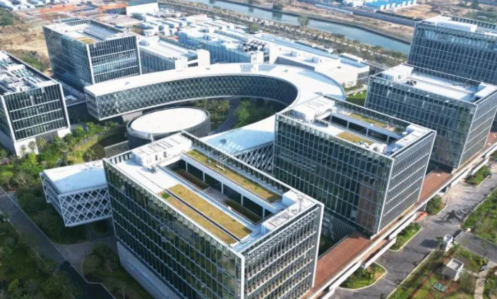 2025年企业数字化转型服务商技术架构演进与选型要点分析